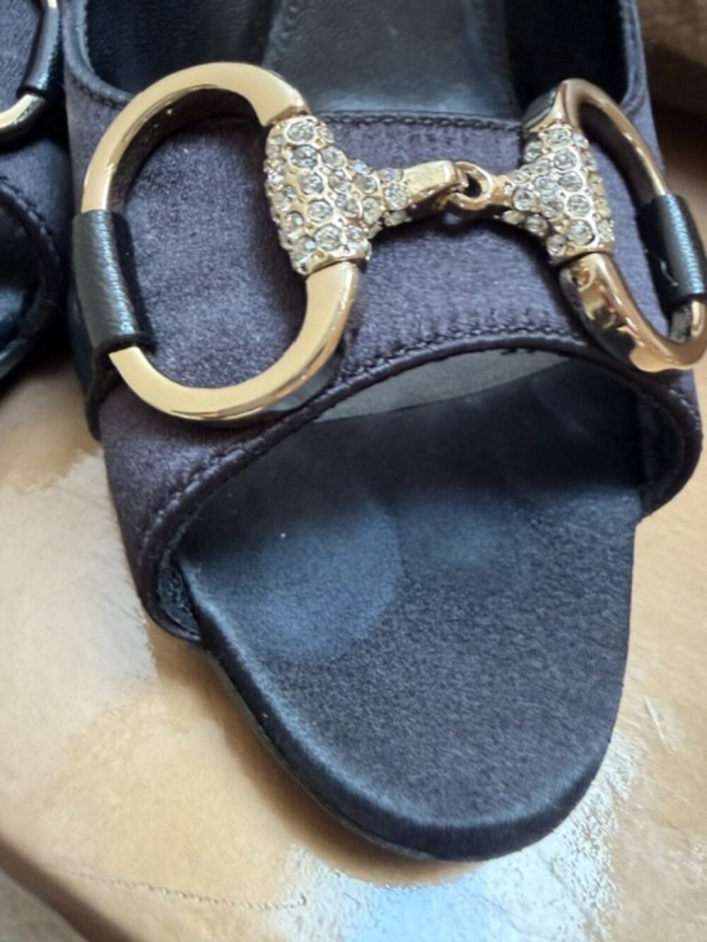 Gucci Satin Crystal Horsebit pumps - Picture 5 of 16